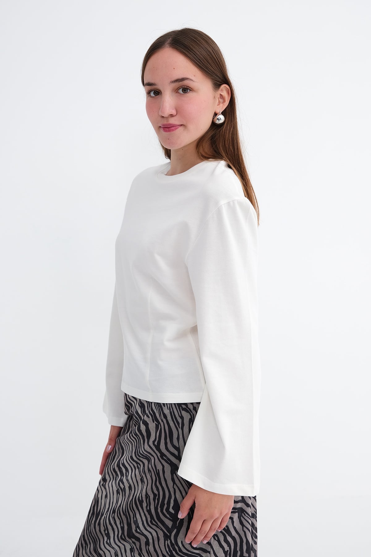 Ecru_Long-Sleeve-T-Shirt-addax