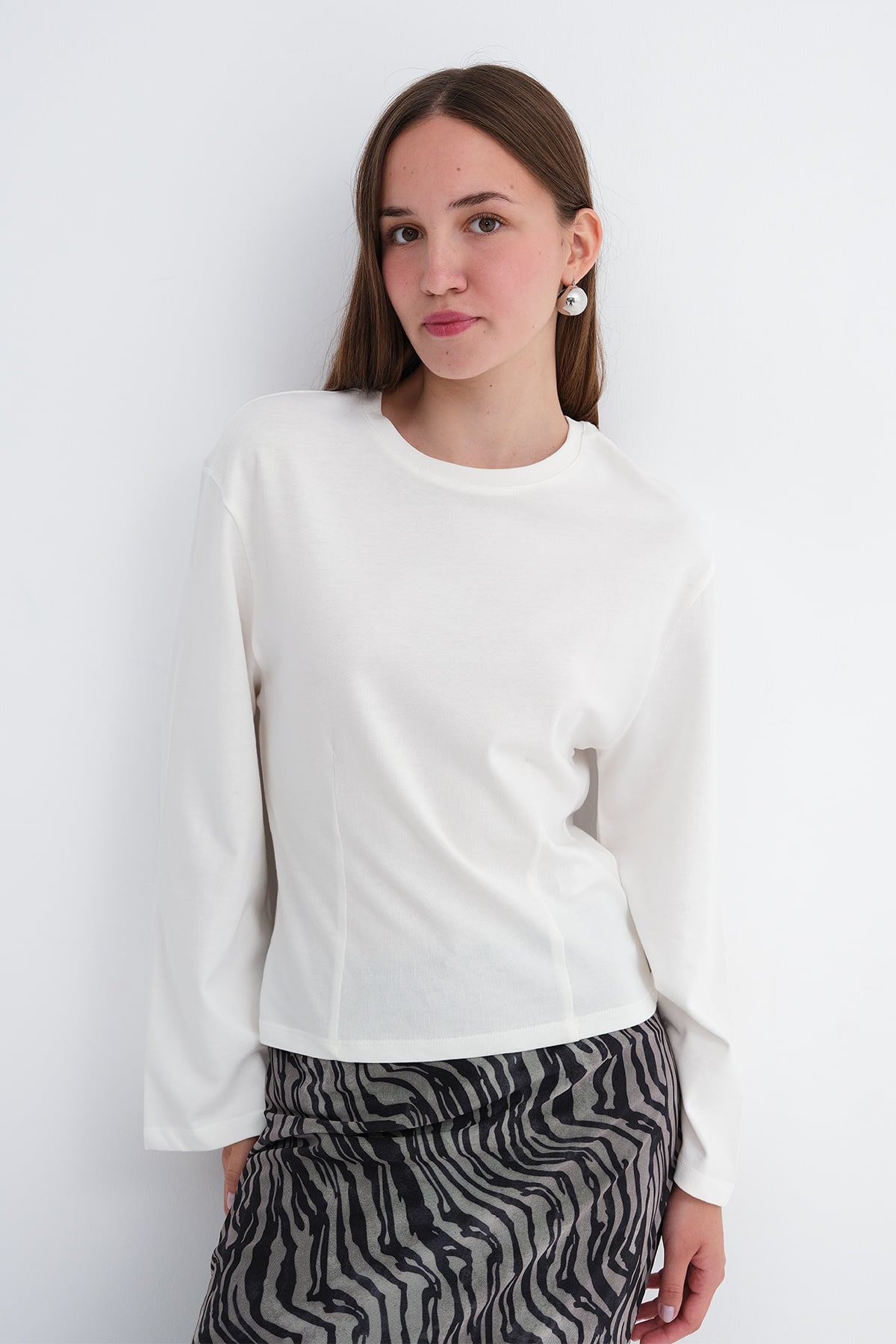 Ecru_Long-Sleeve-T-Shirt-addax