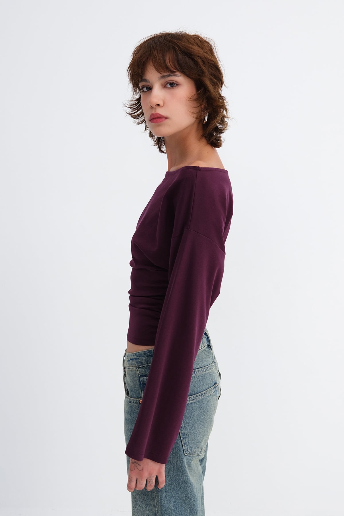 Gardenia_Boat-Neck-Ruched-Blouse-addax