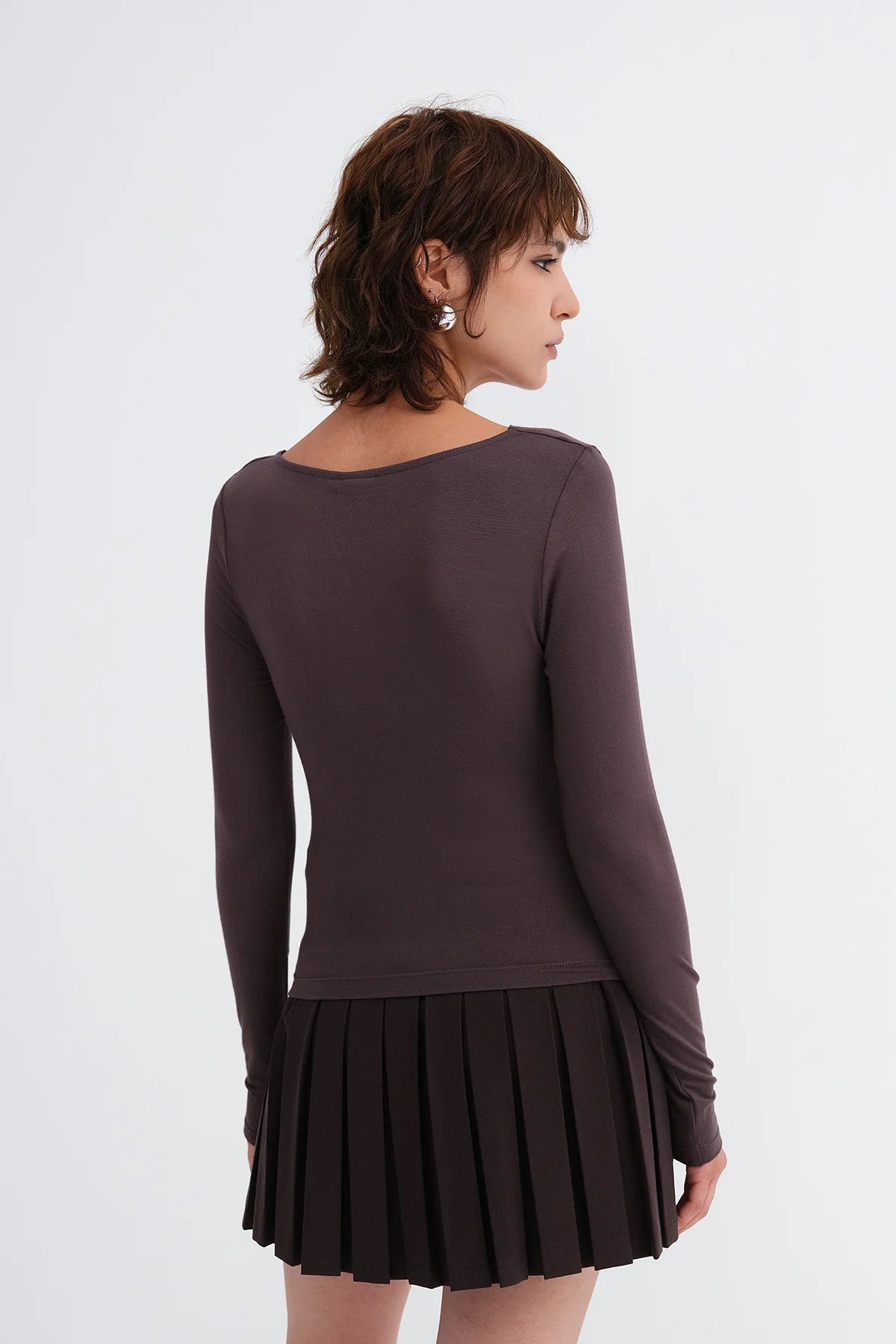 Bitter-Coffee_Boat-Neck-Blouse-addax