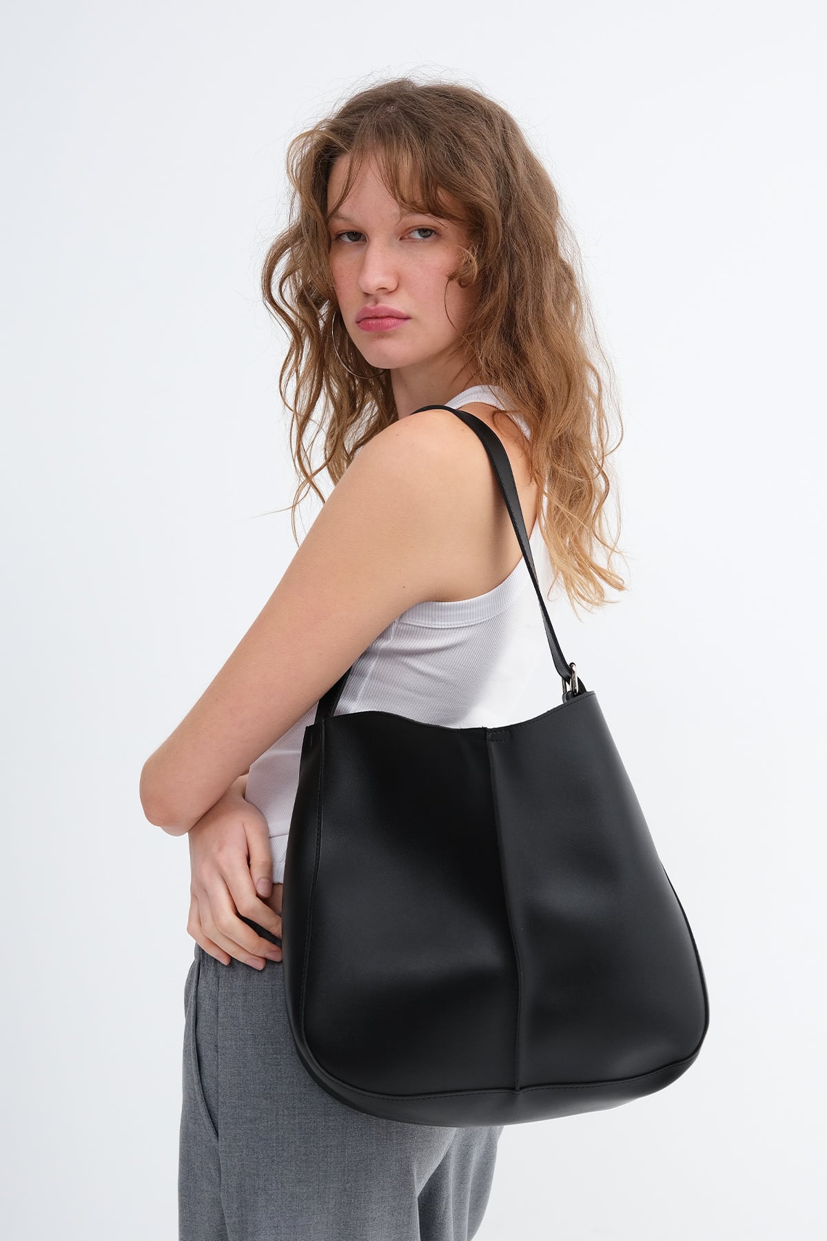 Black_Belt-Detail-Handbag-And-Shoulder-Bag-addax