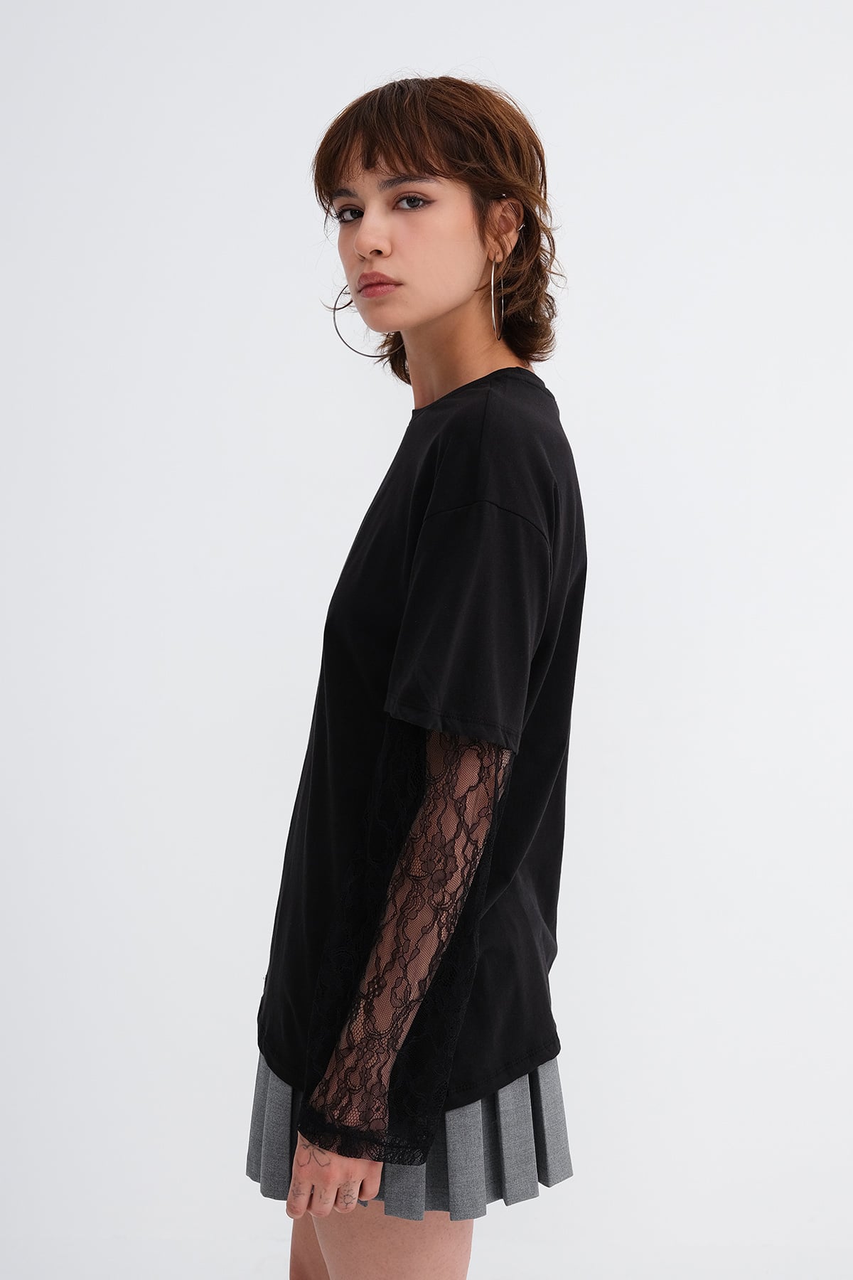 Black_Lace-Detail-Long-Sleeve-T-shirt-addax