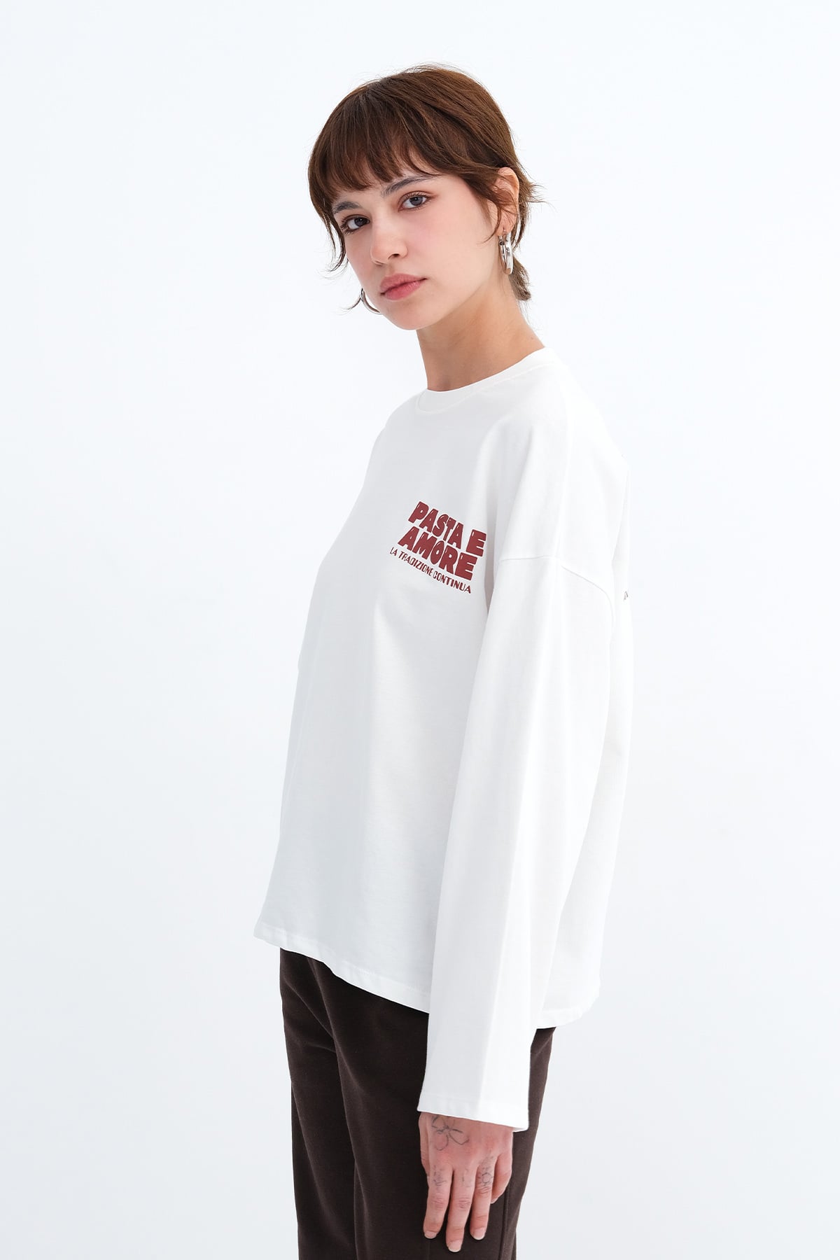 Ecru_Printed-Long-Sleeve-T-shirt-addax