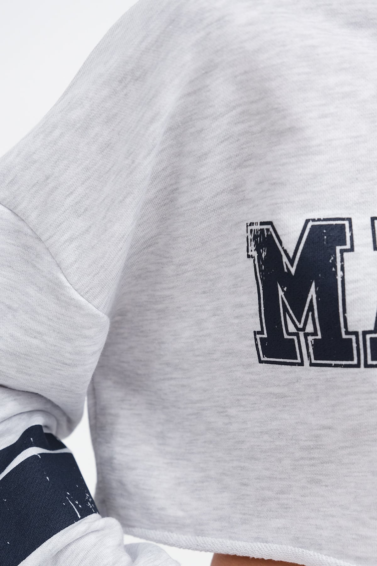 Snow-Melange_Printed-Crop-Sweatshirt-addax
