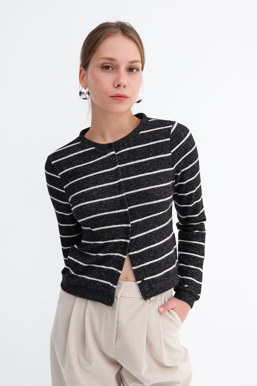 Charcoal-Ecru_Striped-Knit-Cardigan-addax