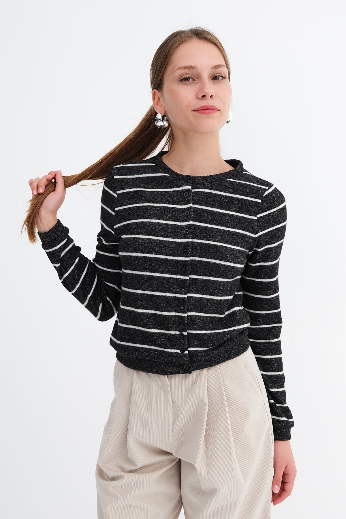 Charcoal-Ecru_Striped-Knit-Cardigan-addax