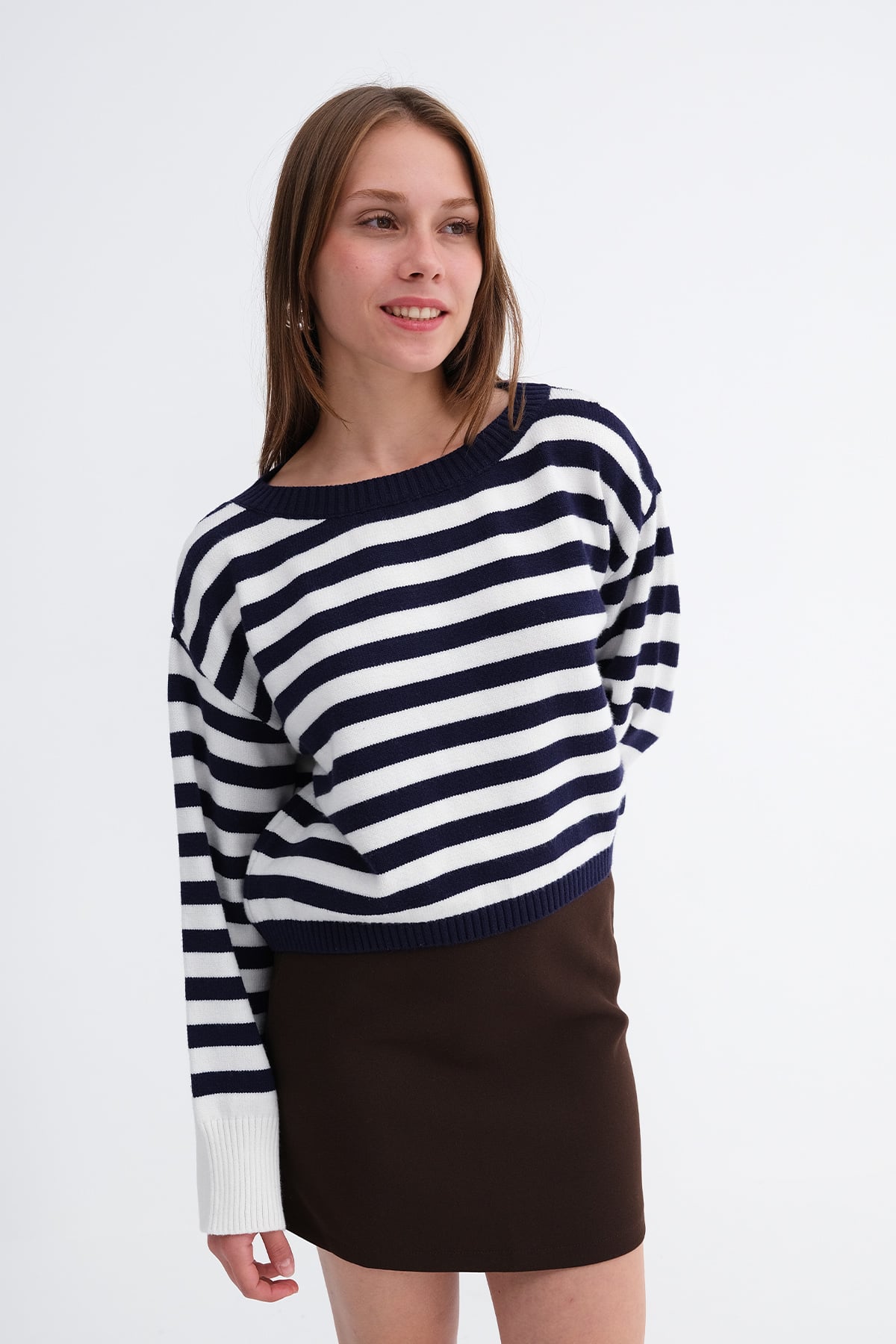 Night-Blue---Ecru_Striped-Knit-Jumper-addax