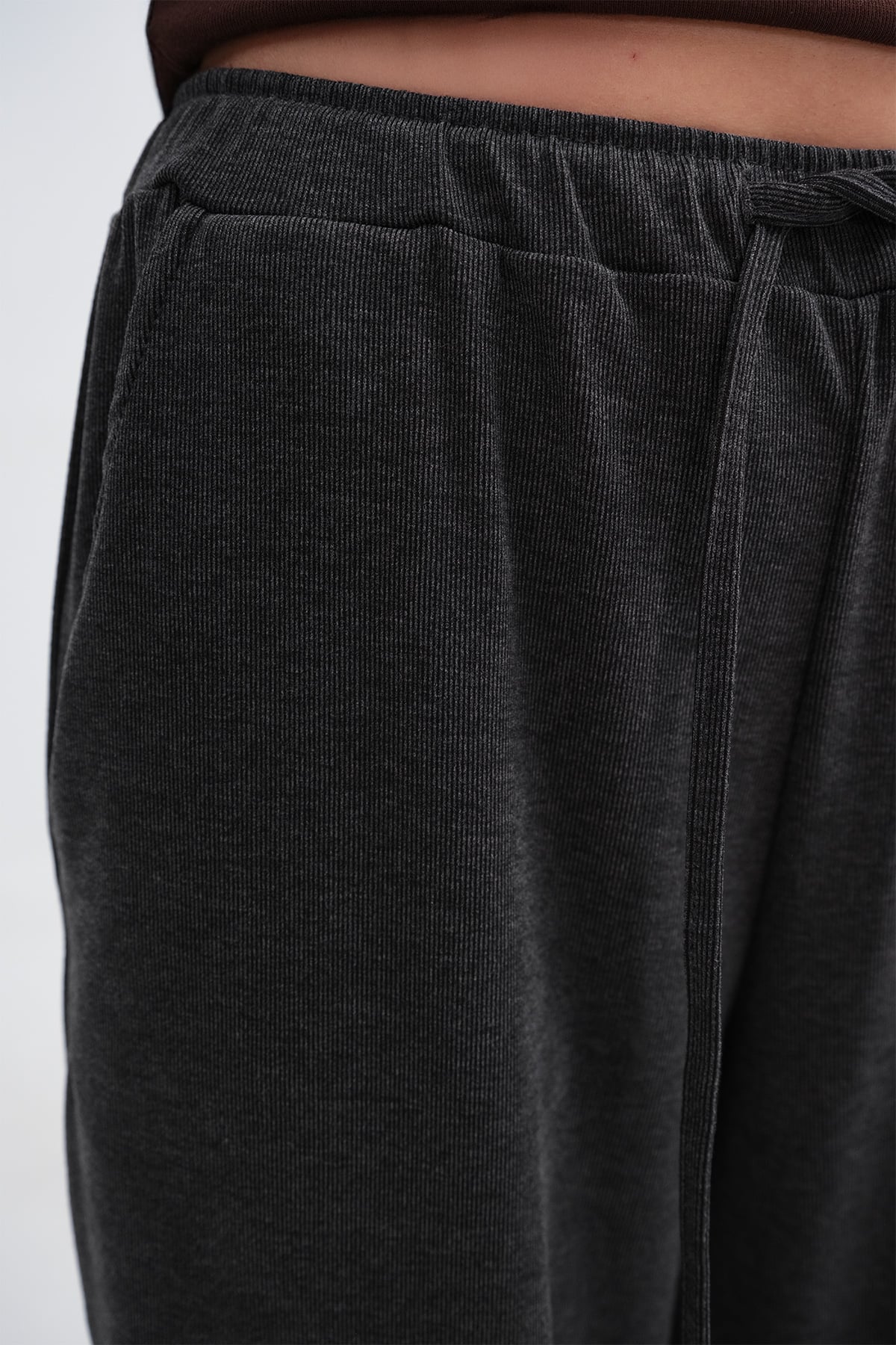 Charcoal_Elasticated-Waist-Wide-Leg-Trousers-addax