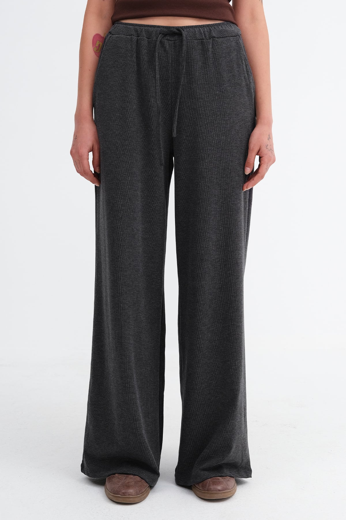 Charcoal_Elasticated-Waist-Wide-Leg-Trousers-addax