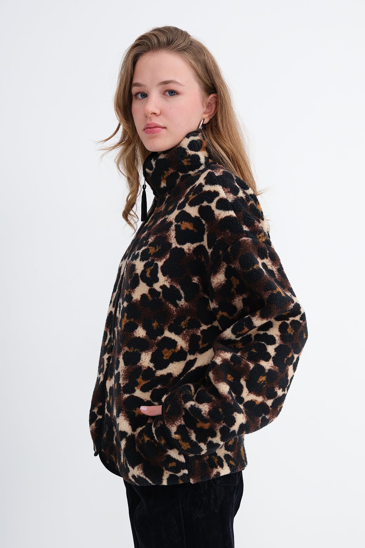 Leopard_Patterned-Fleece-Cardigan-addax