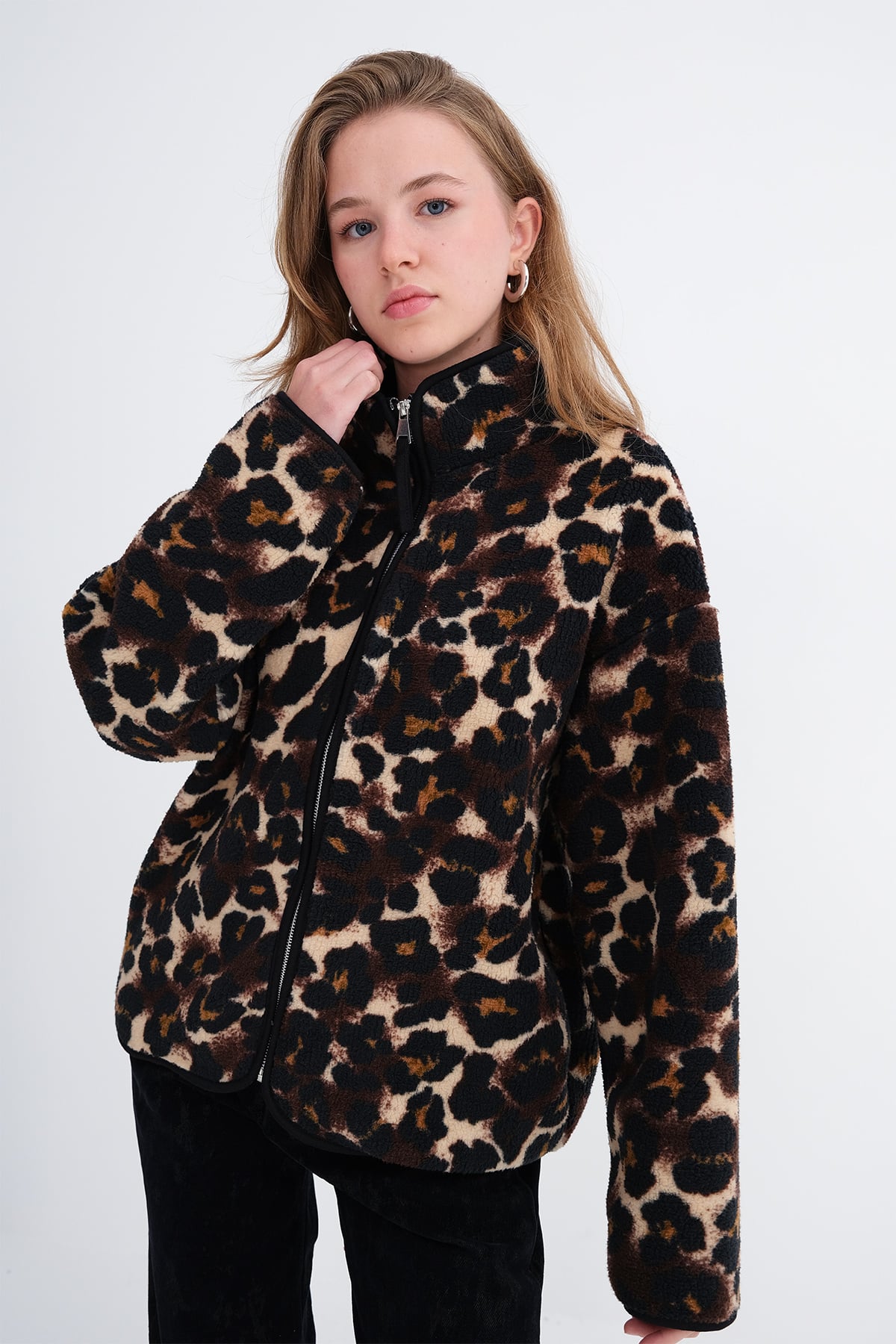 Leopard_Patterned-Fleece-Cardigan-addax