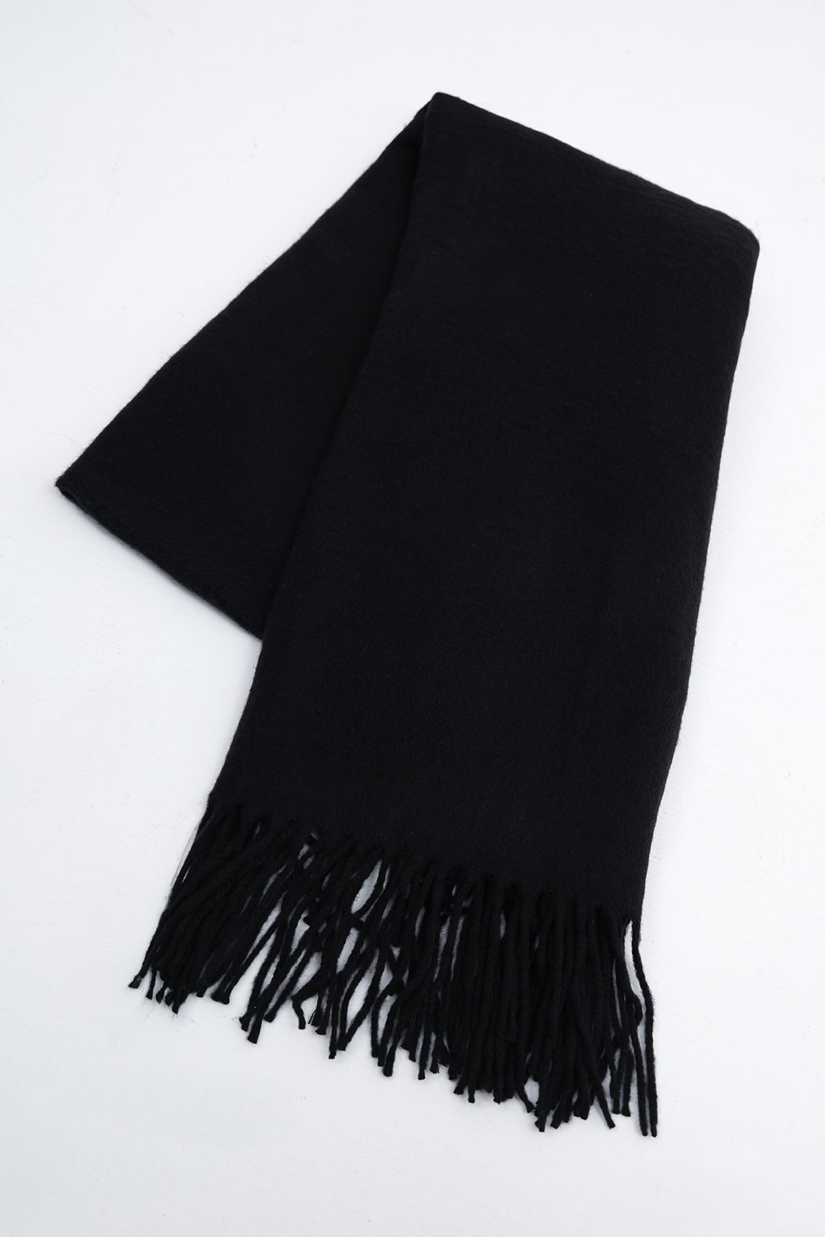 Black_Fringed-Shawl-addax