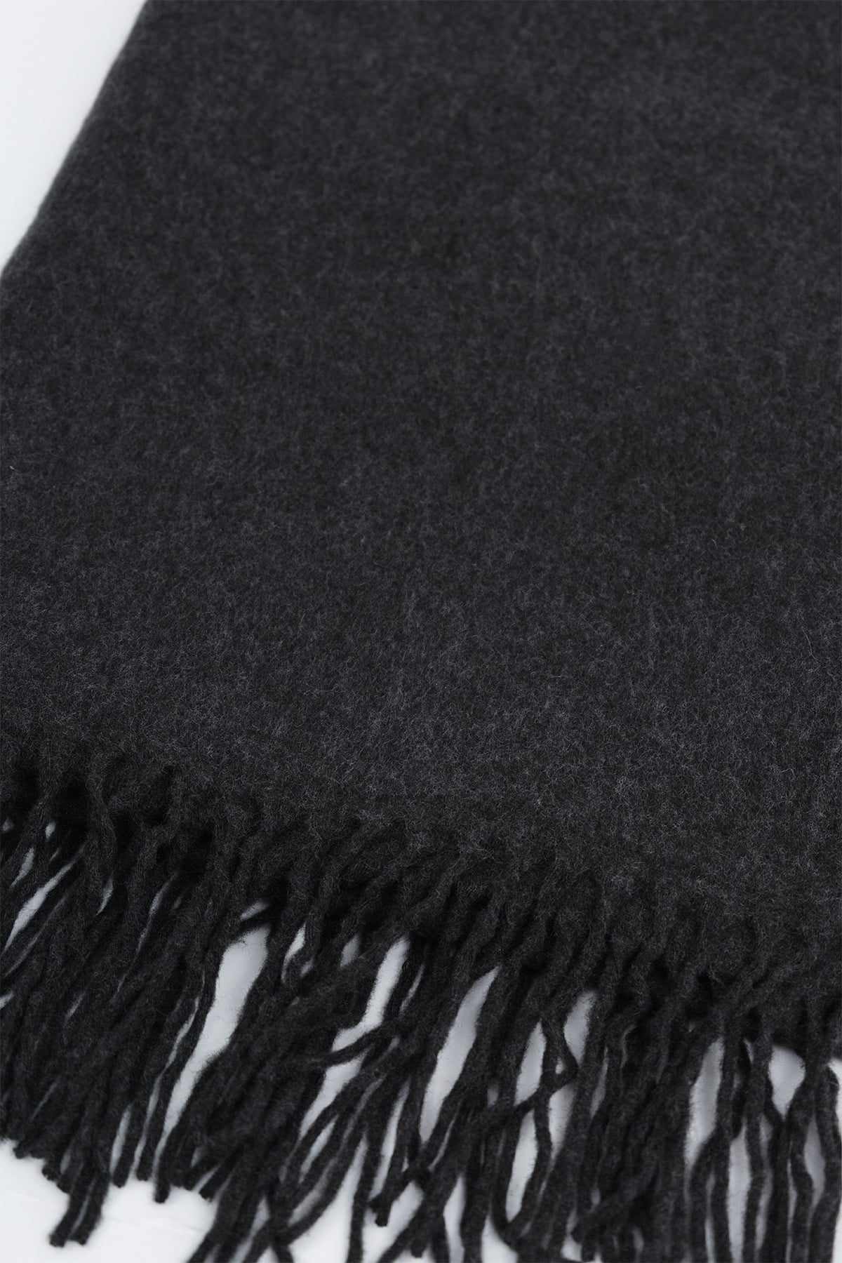 Charcoal_Fringed-Shawl-addax