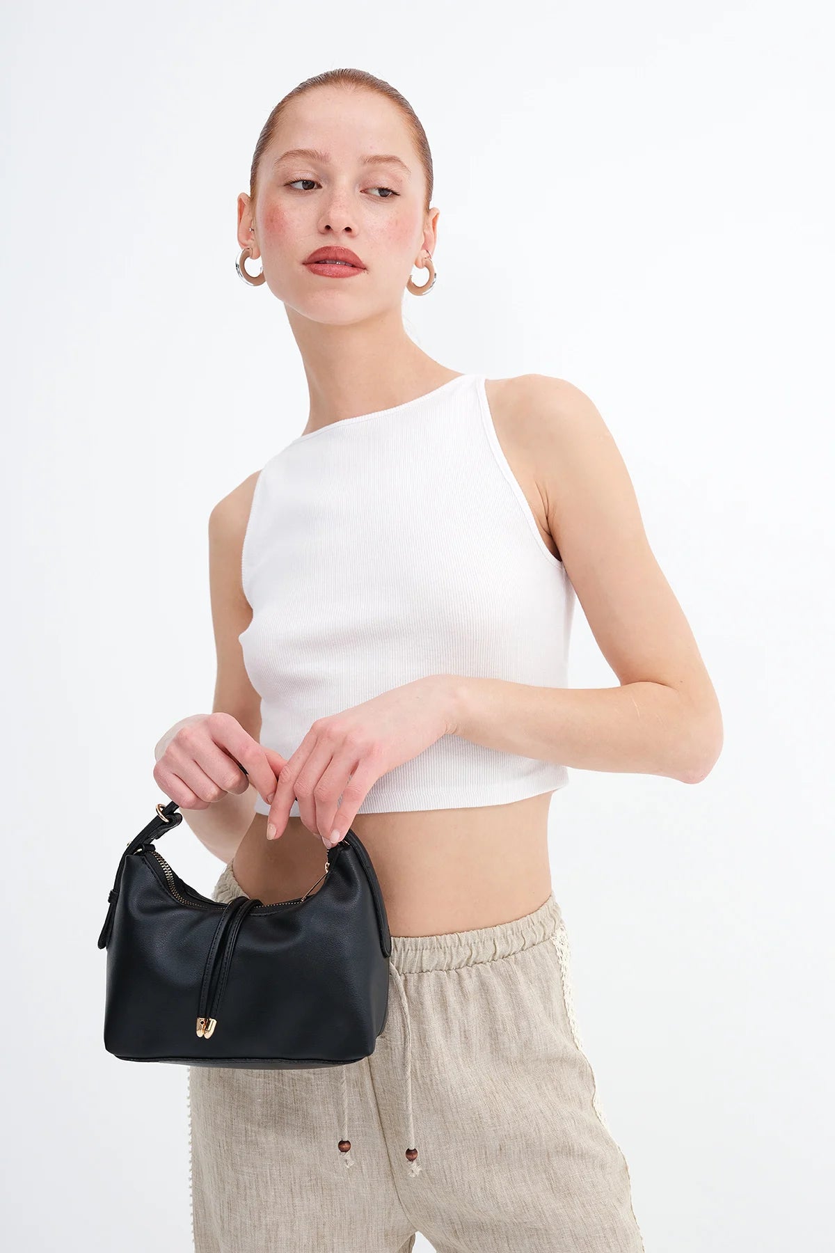 Black_Zippered-Hand-and-Shoulder-Bag-addax