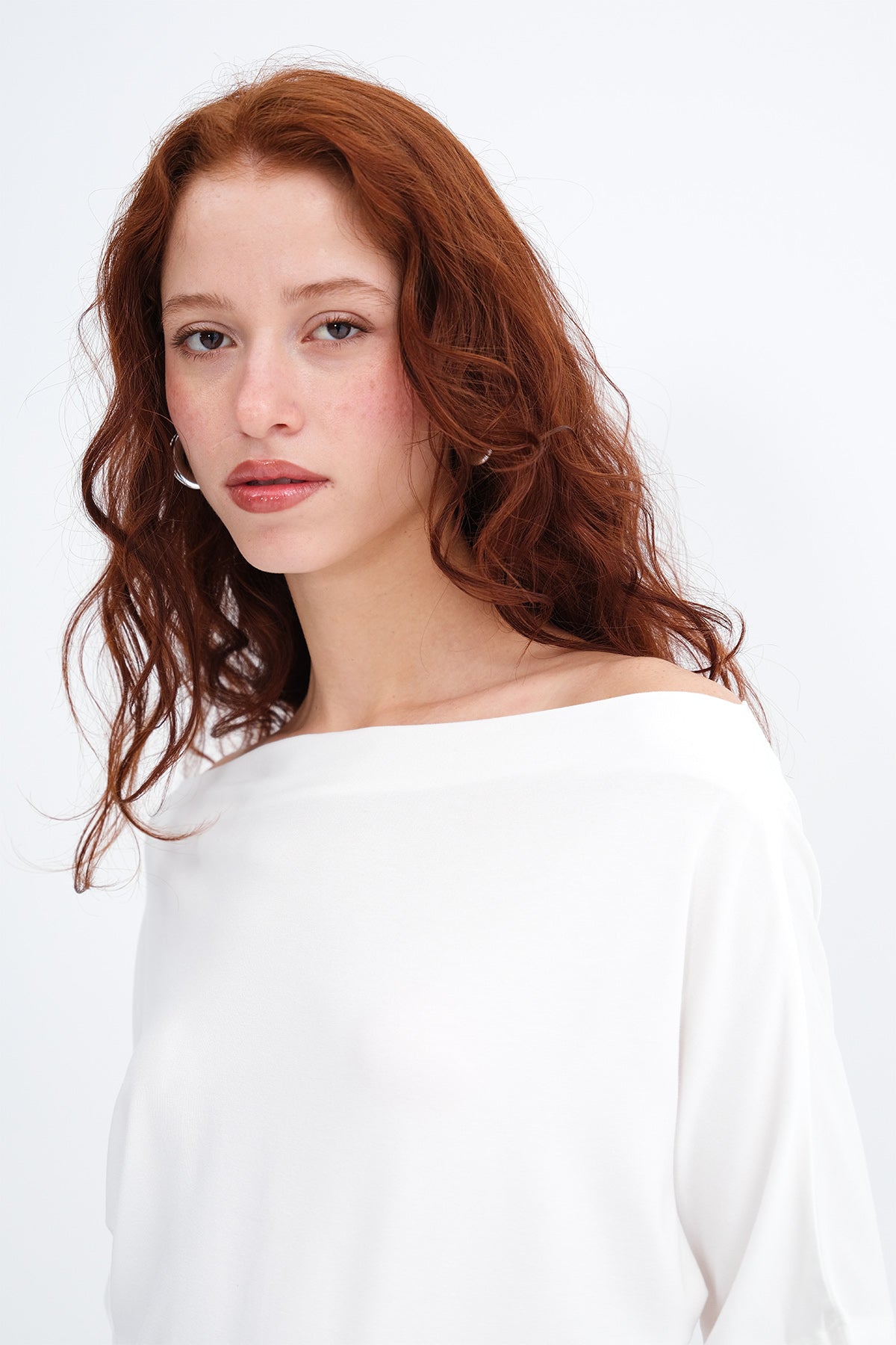 White_Boat-Neck-T-shirt-addax