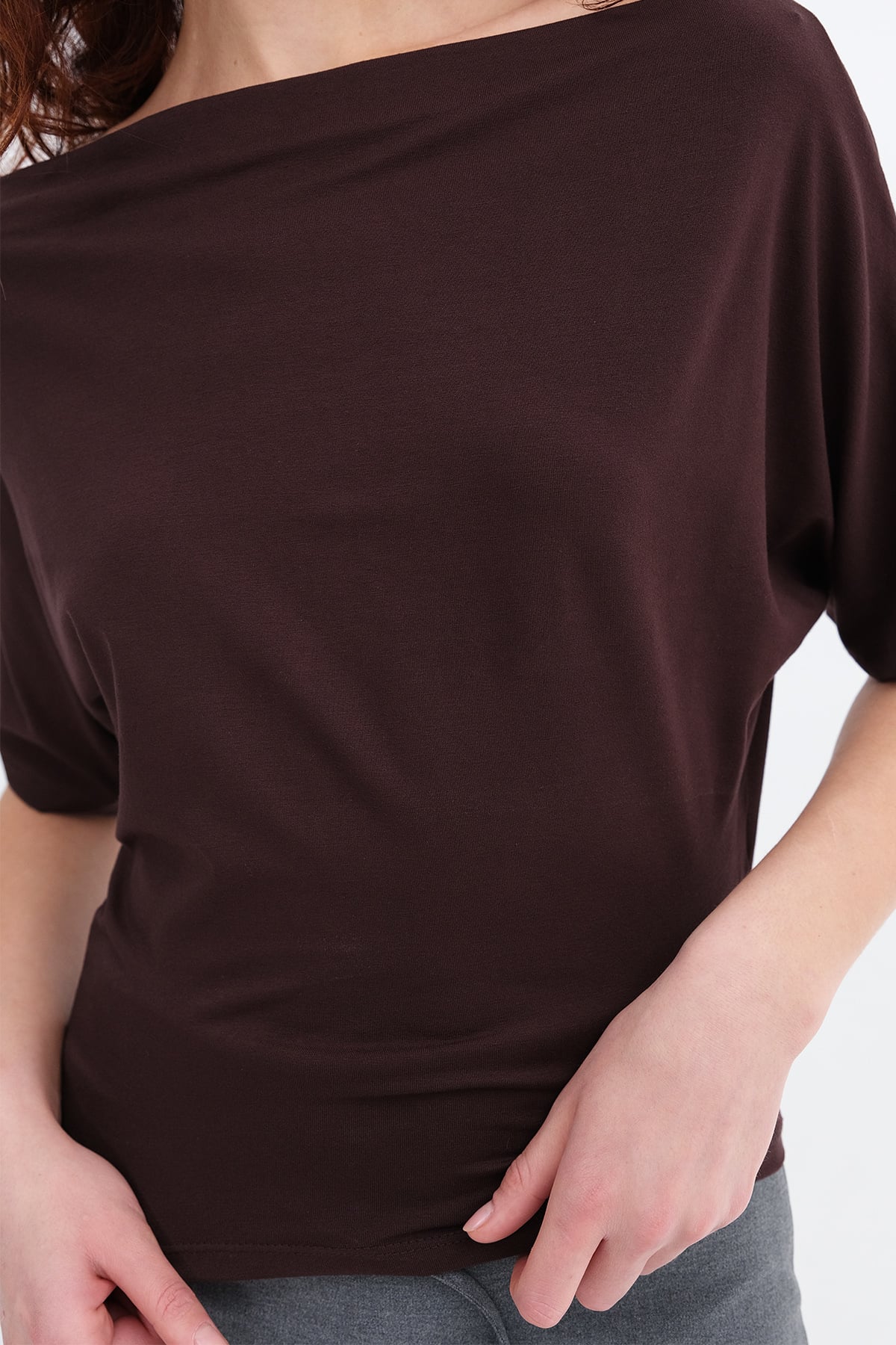 Brown_Boat-Neck-T-shirt-addax
