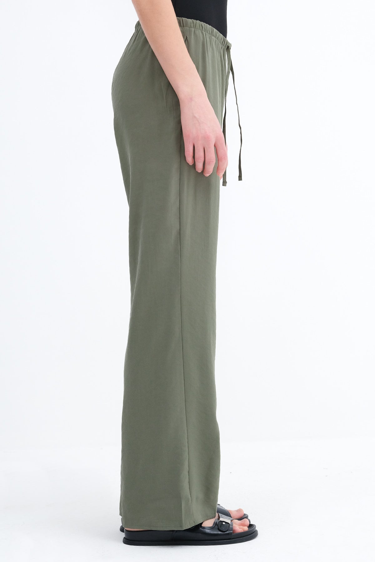 Khaki_Elastic-Waist-Modal-Pants-addax