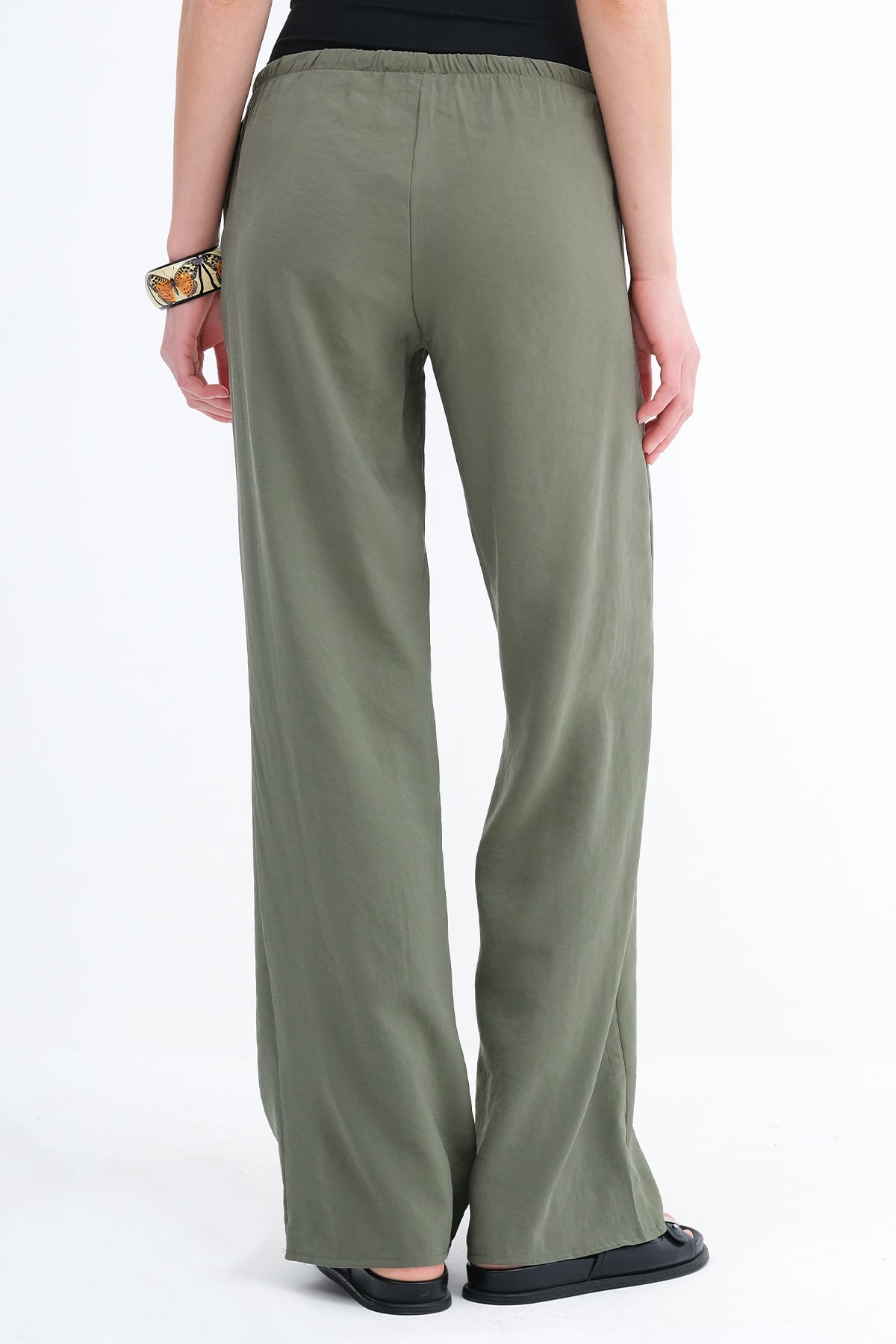 Khaki_Elastic-Waist-Modal-Pants-addax