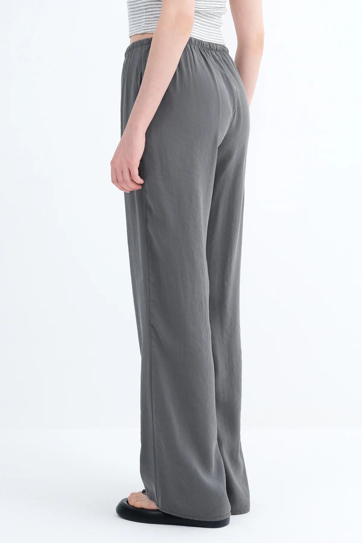 Charcoal_Elastic-Waist-Modal-Pants-addax