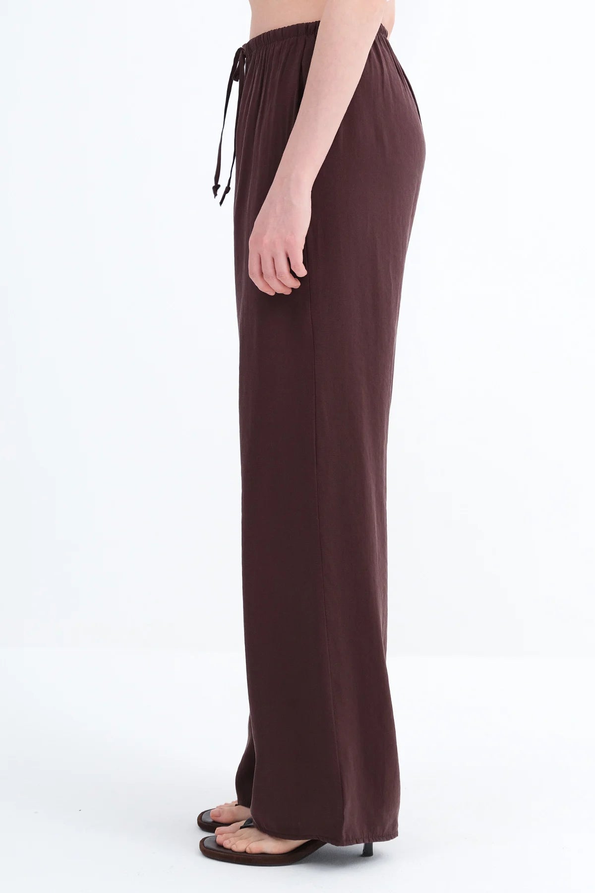 Bitter-Coffee_Elastic-Waist-Modal-Pants-addax