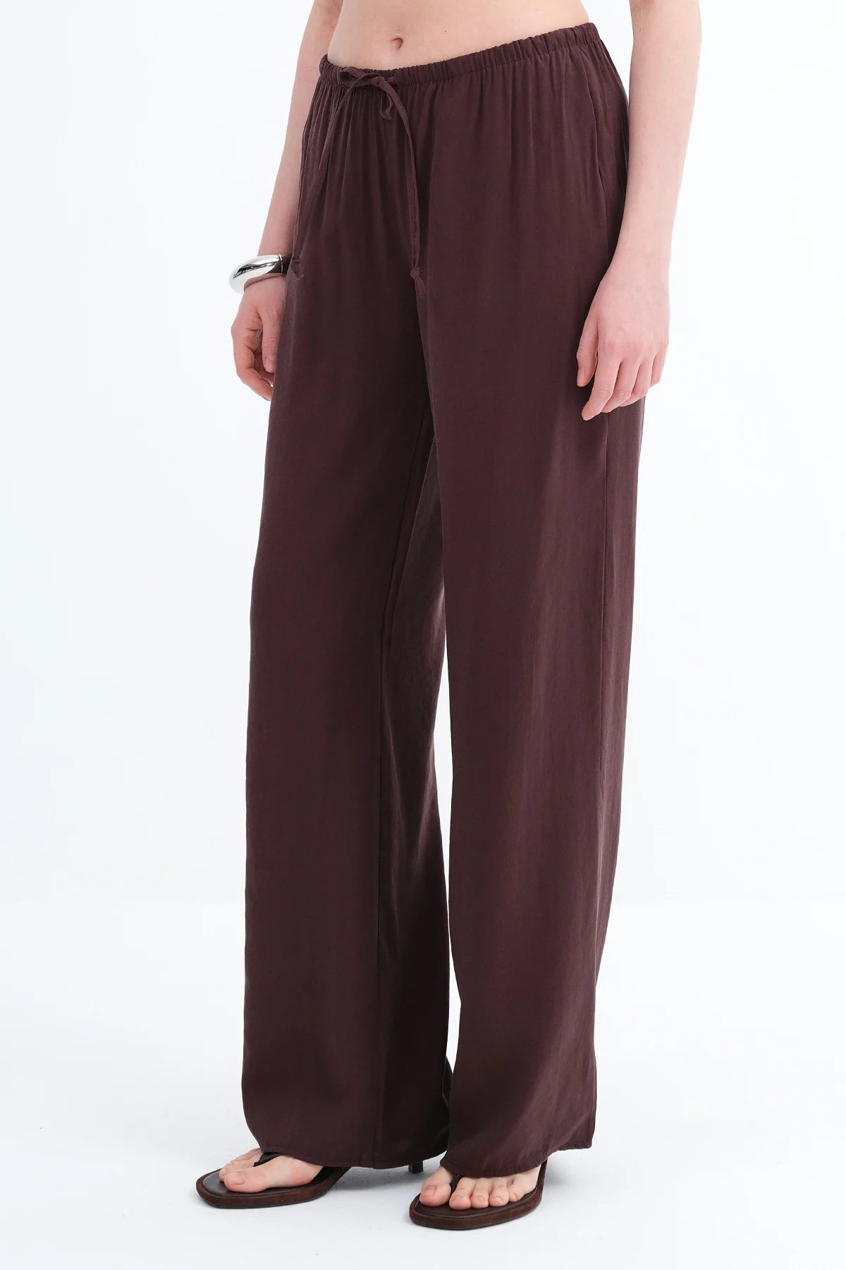 Bitter-Coffee_Elastic-Waist-Modal-Pants-addax