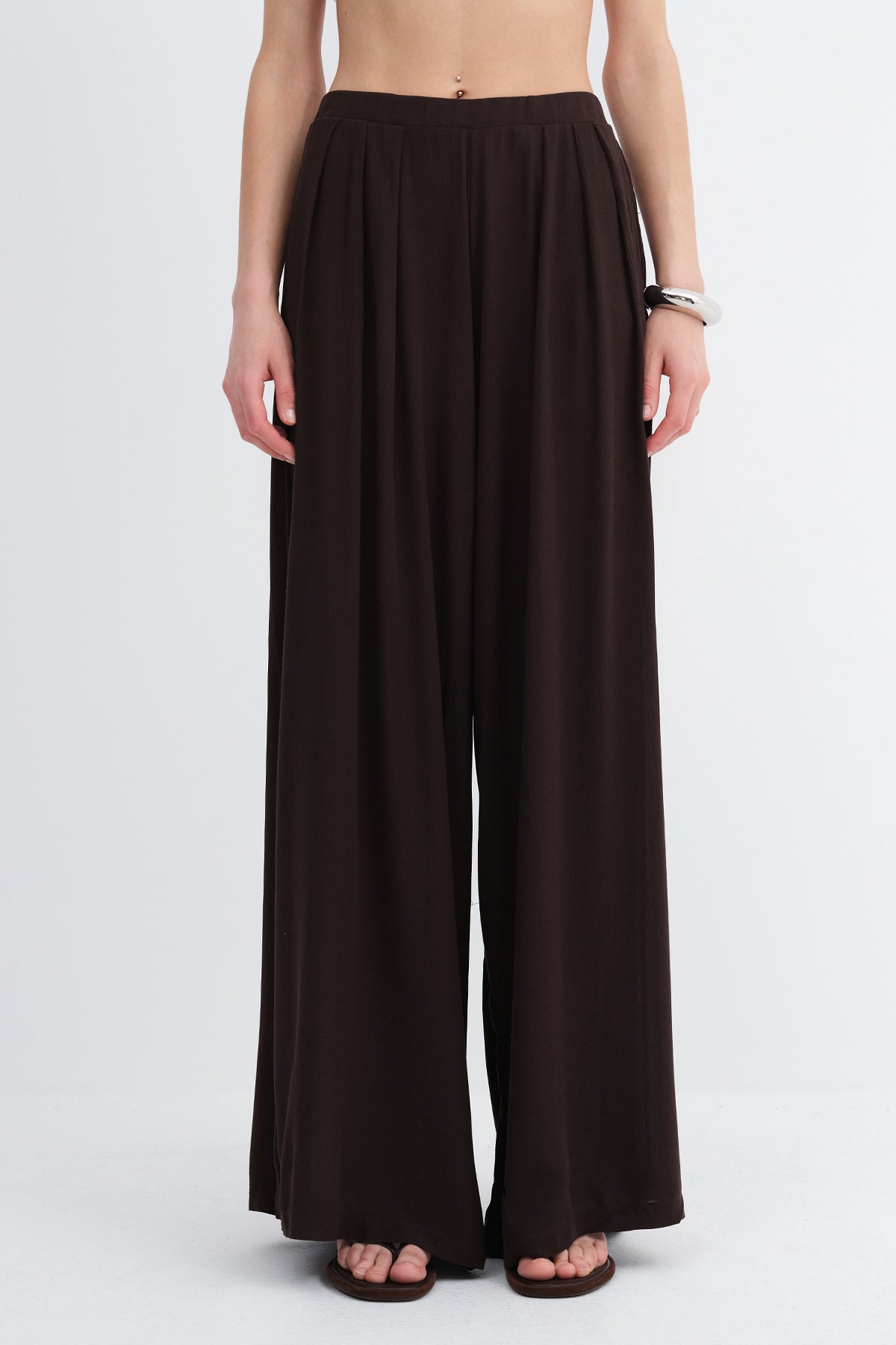 Bitter-Coffee_Elastic-Waist-Wide-Leg-Pants-addax