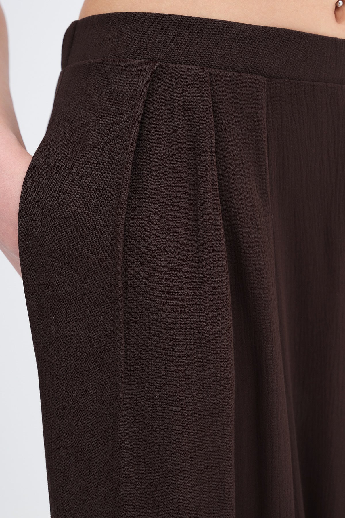 Bitter-Coffee_Elastic-Waist-Wide-Leg-Pants-addax