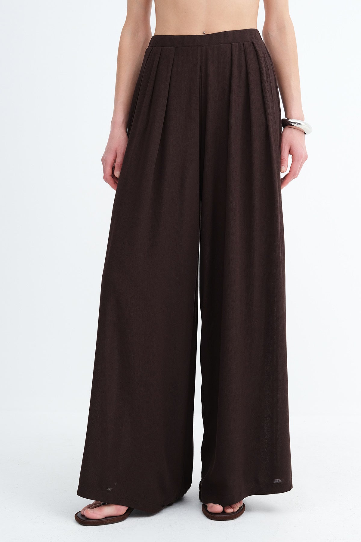 Bitter-Coffee_Elastic-Waist-Wide-Leg-Pants-addax