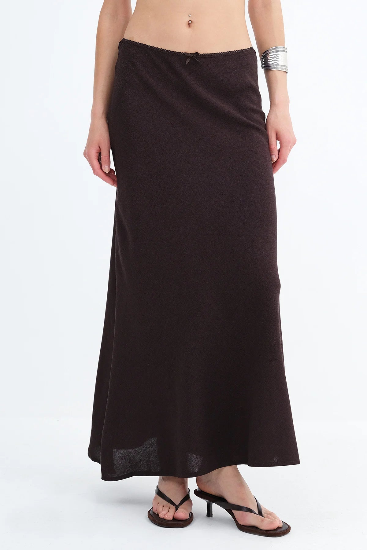 Bitter-Coffee_Linen-Blend-Long-Skirt-addax