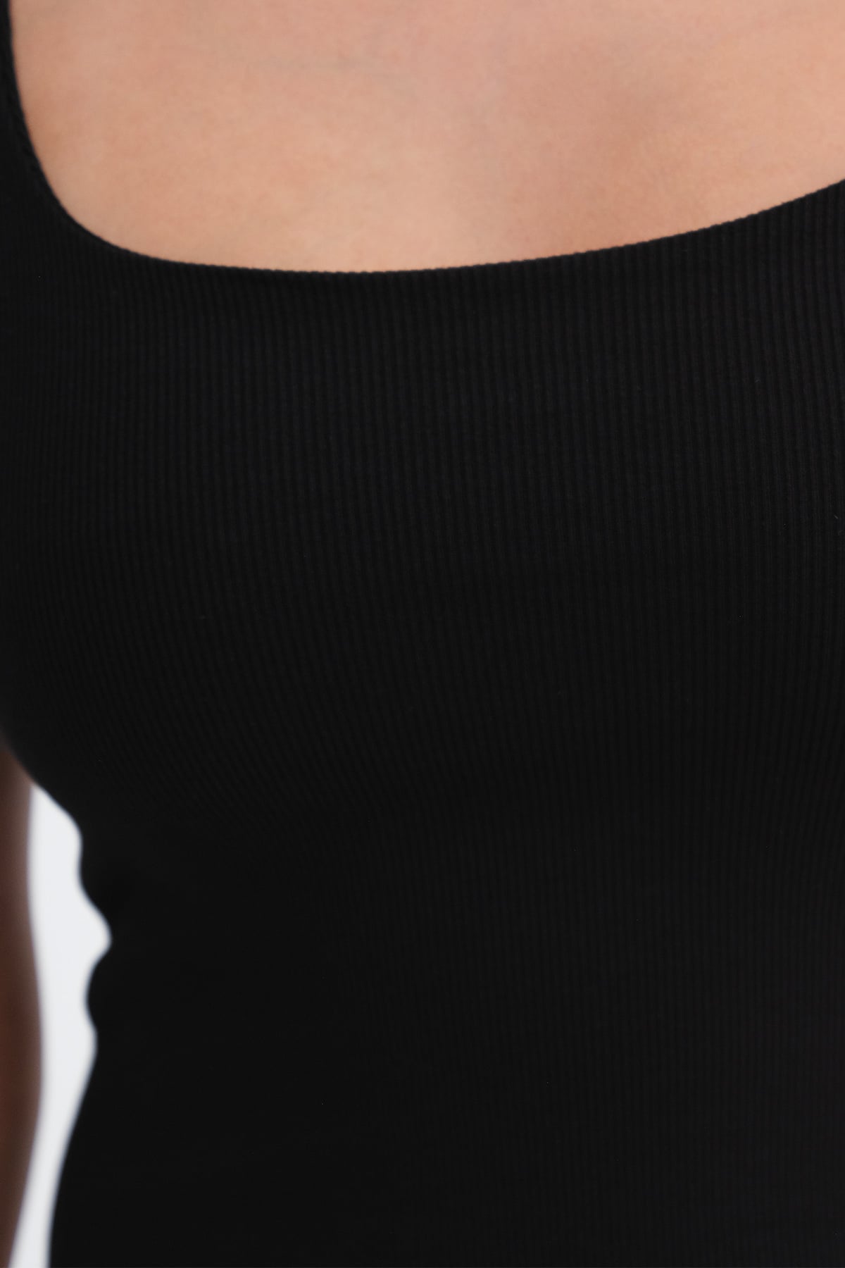 Black_Ribbed-Tank-Top-addax