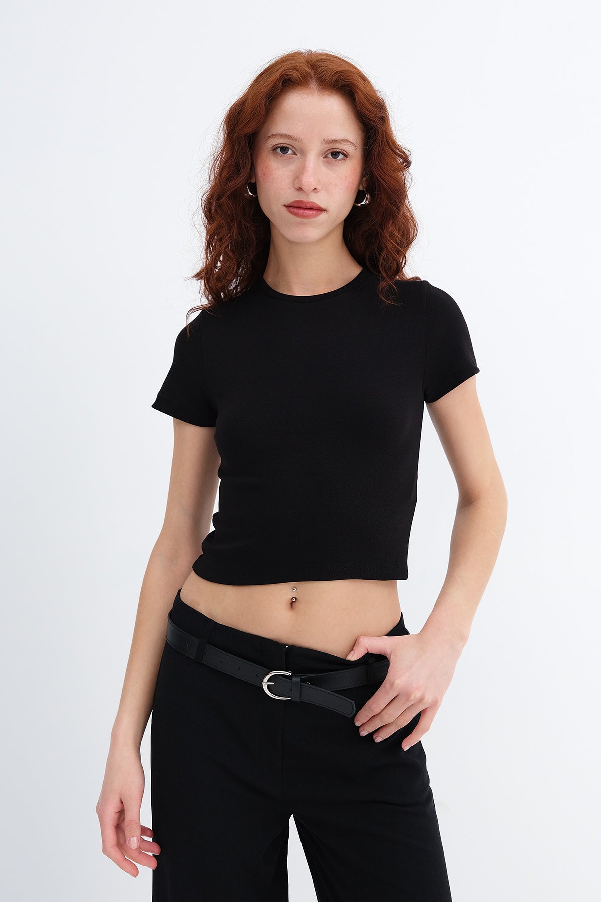 Black_Crew-Neck-Basic-T-shirt-addax