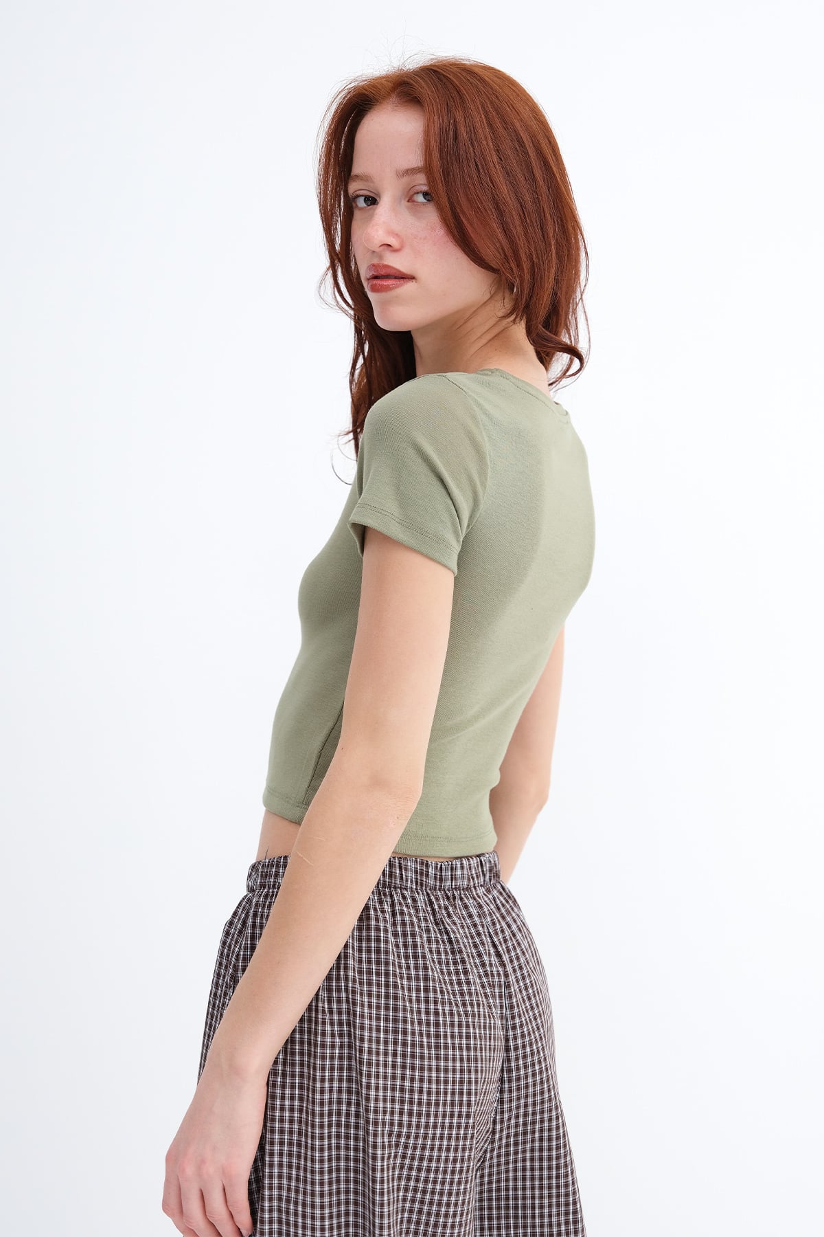 Khaki_Crew-Neck-Basic-T-shirt-addax