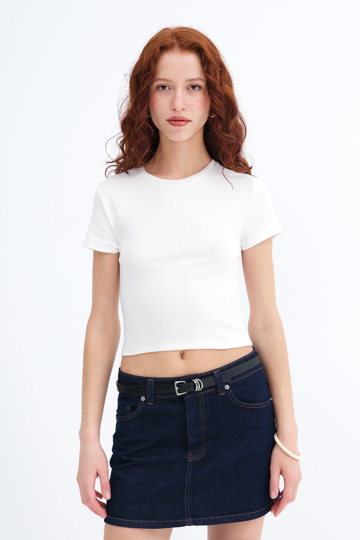 Ecru_Crew-Neck-Basic-T-shirt-addax