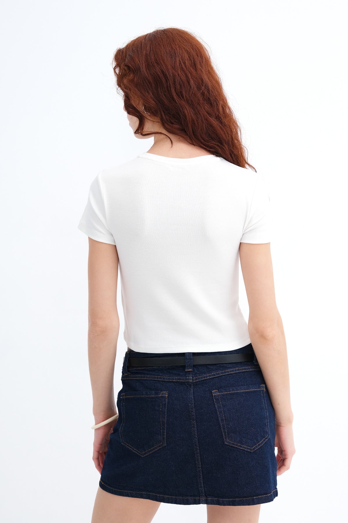 Ecru_Crew-Neck-Basic-T-shirt-addax