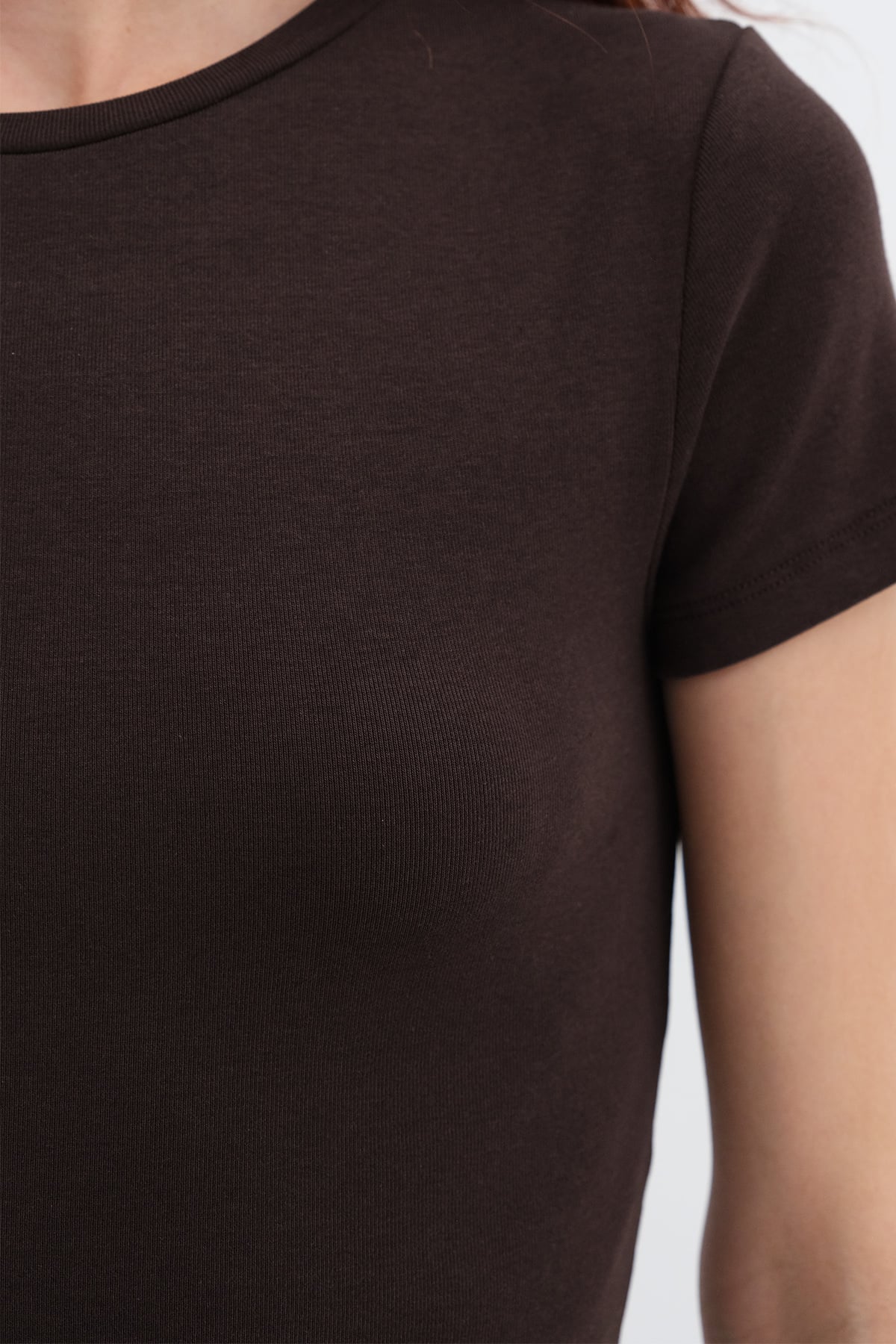 Bitter-Coffee_Crew-Neck-Basic-T-shirt-addax