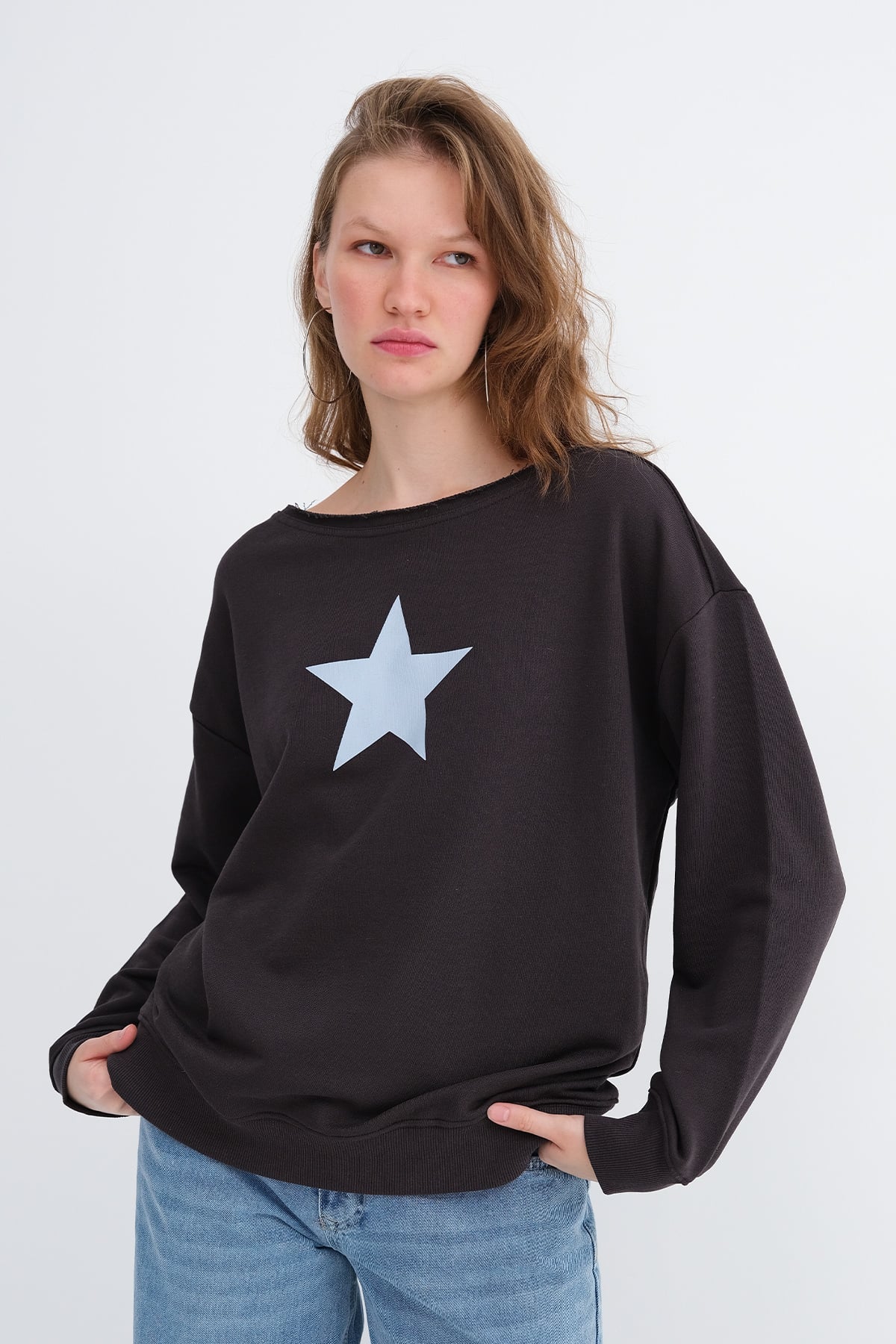 Lead-Grey_Boat-Neck-Printed-Sweatshirt-addax