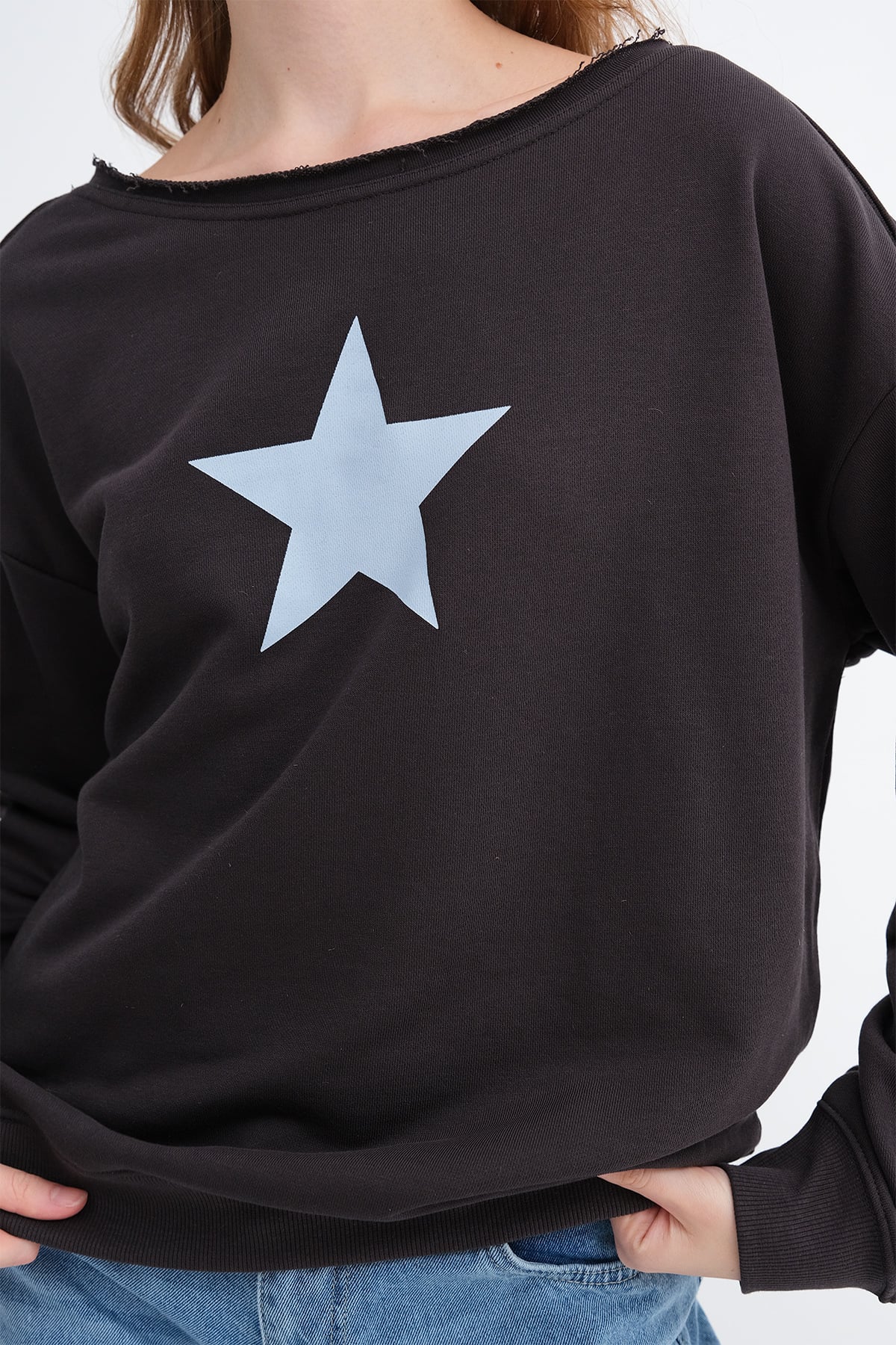 Lead-Grey_Boat-Neck-Printed-Sweatshirt-addax