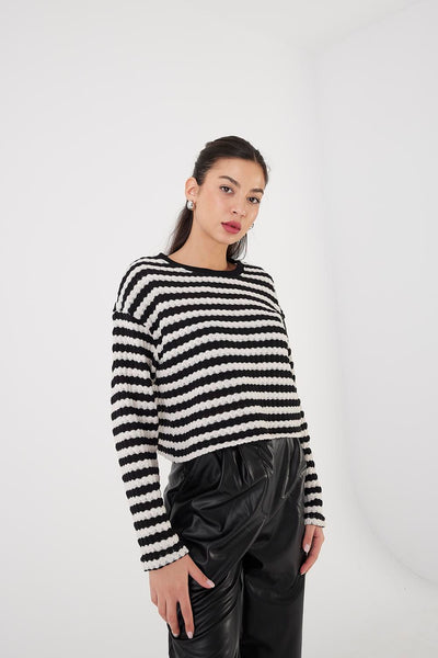 Round Neck Knit Sweater With Striped K10568