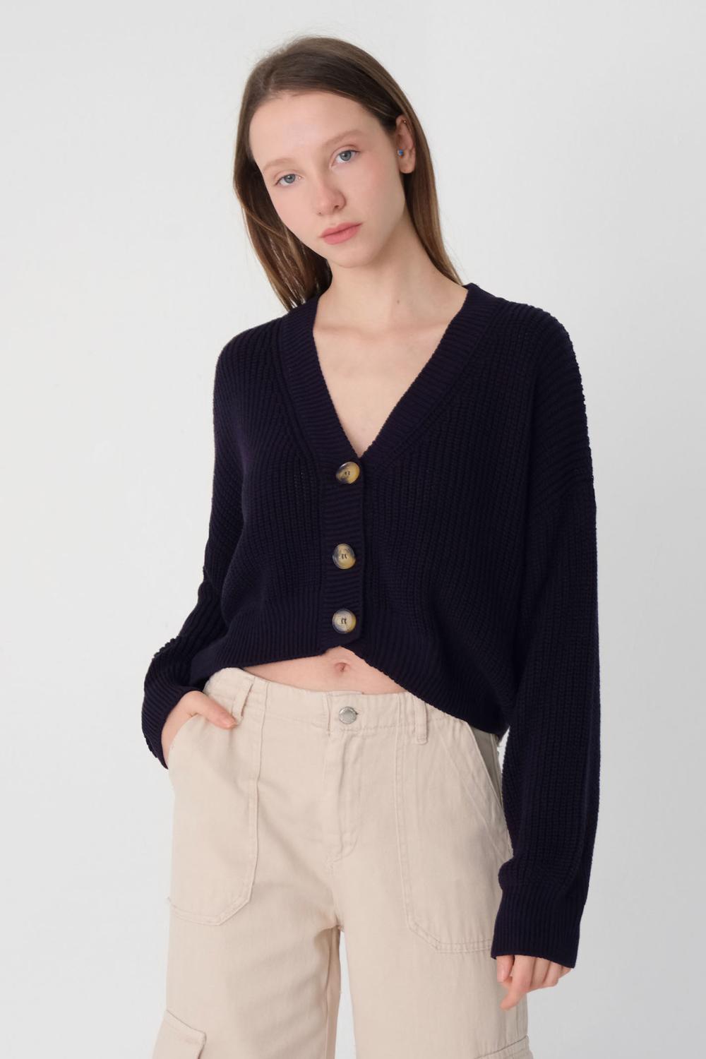 V-Neck Knit Cardigan With Buttons H10195